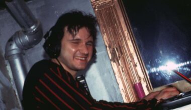 Dave Kendall, Creator of MTV’s 120 Minutes, Dies at 63