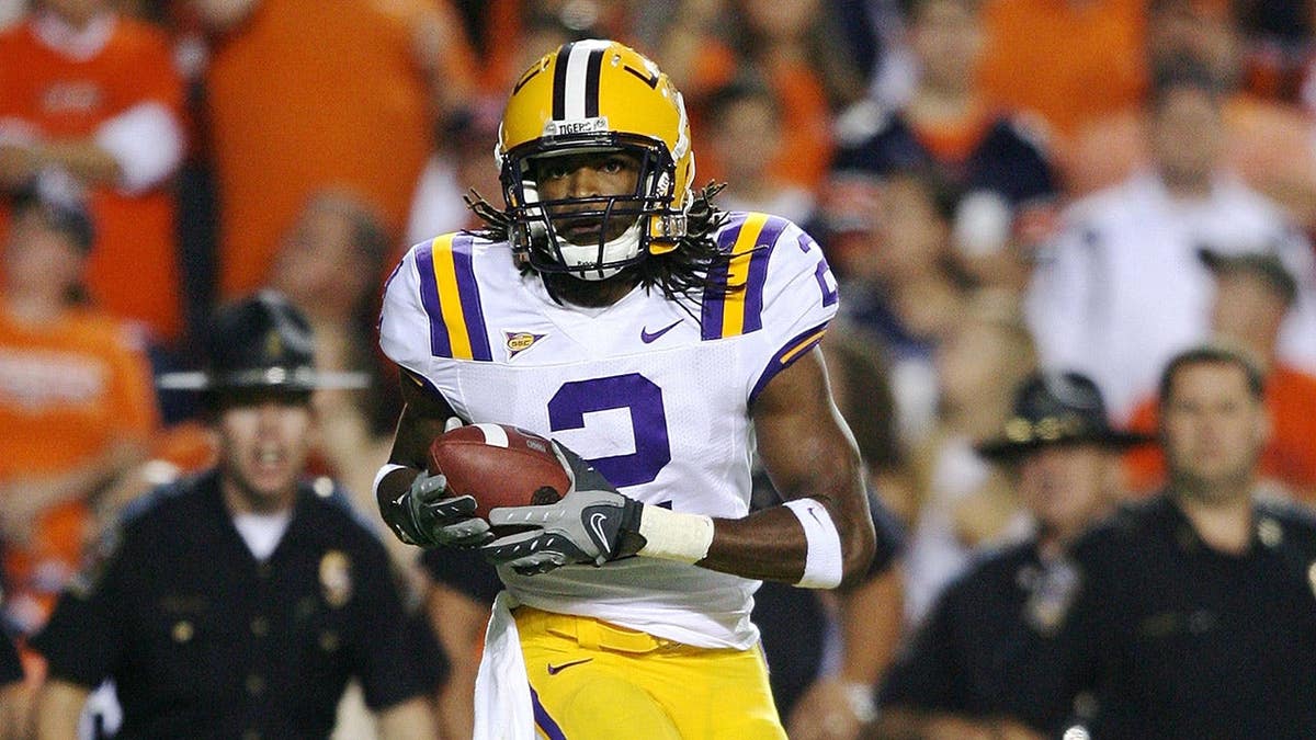 Demetrius Byrd celebrates after a touchdown catch at Jordan-Hare Stadium.