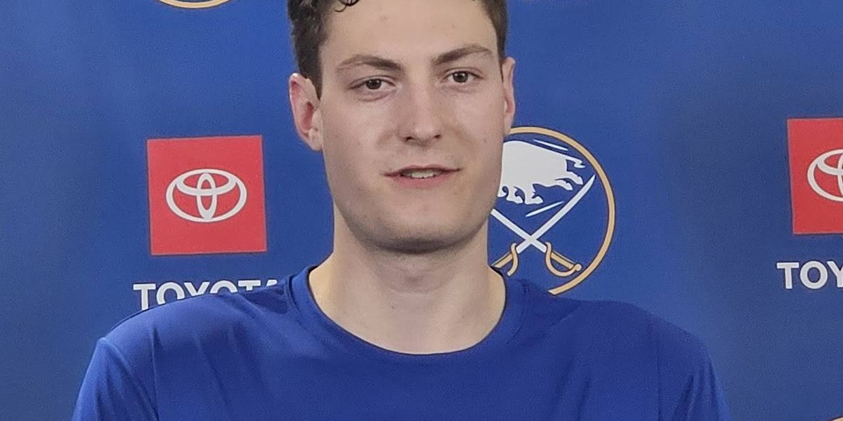 Kleber is putting off professional hockey for one more year