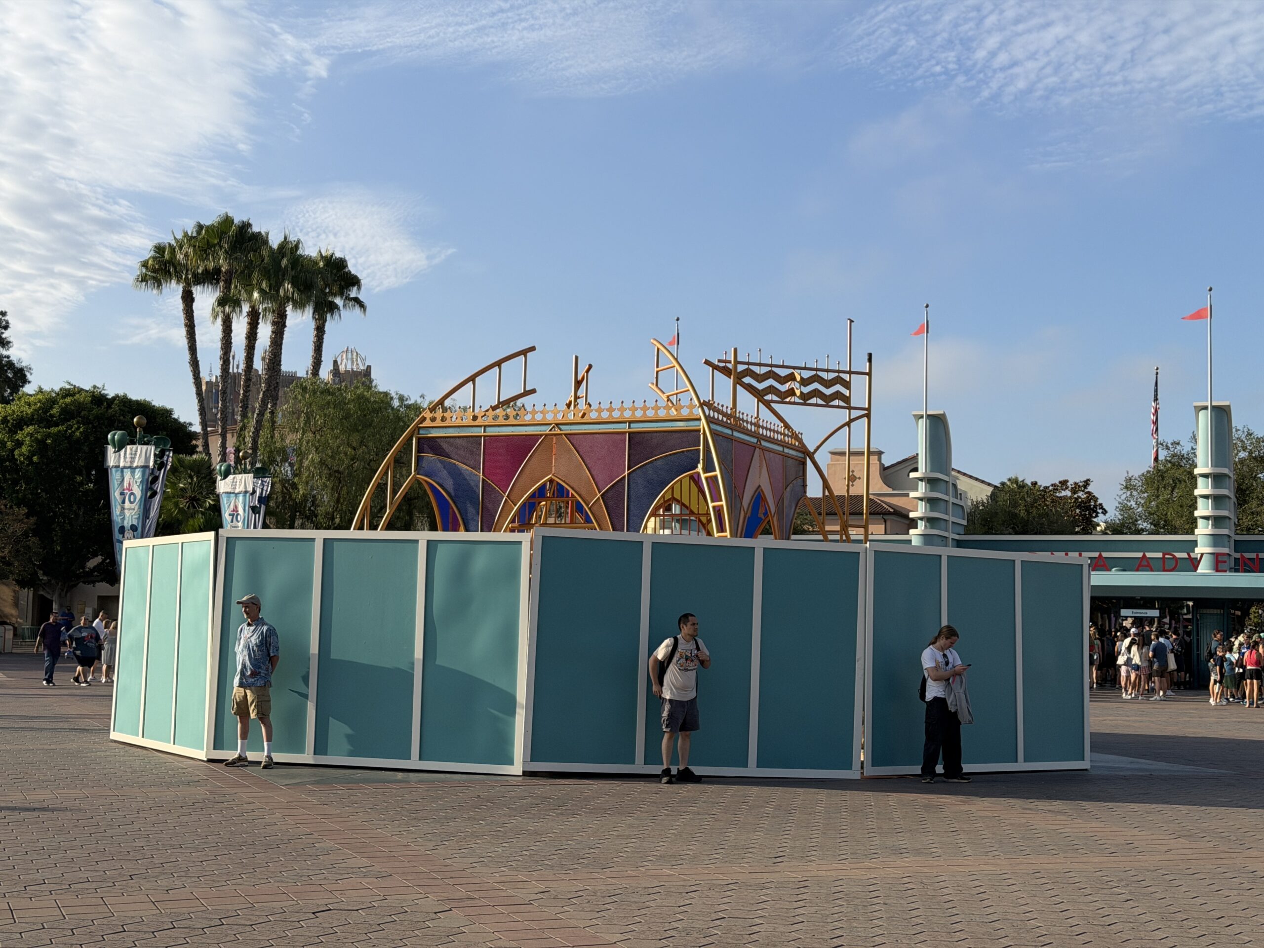 The sculpture was still visible above construction walls a few days ago. However, the sculpture's towers and roof had already been removed.