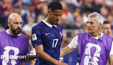 William Saliba goes off with an injury