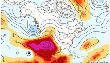 Map of ECMWF model-predicted 500mb GPH and their associated percentiles for mid-summer. Clearly apparent is Hurricane Genevieve between California and Hawaii as well as a broad region of record-high GPH covering the entire southwestern U.S., including southern California, on Saturday. (polarwx.com)