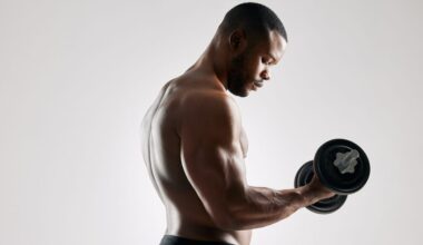 How to Build Bigger Biceps with Just a 5kg Dumbbell – the Simple 4-Move Method That Works