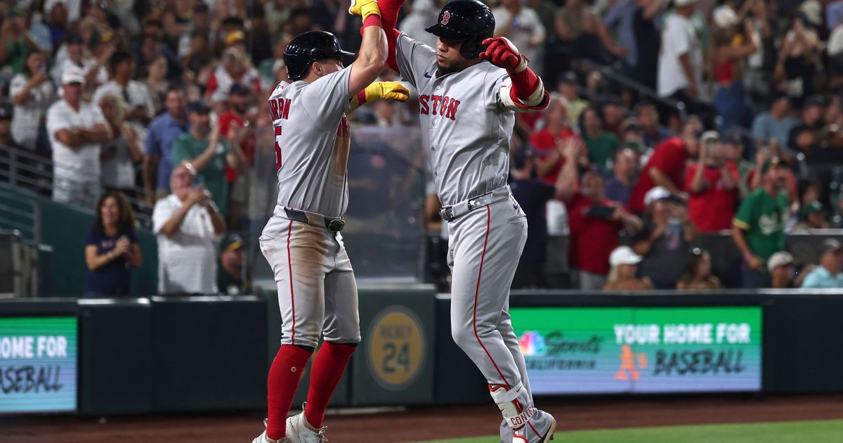 Red Sox hit back-to-back HRs in 8th to beat A's 5-4 :: WRAL.com