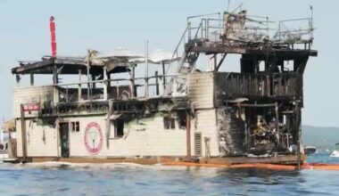 Crews battle boat fire in Alton