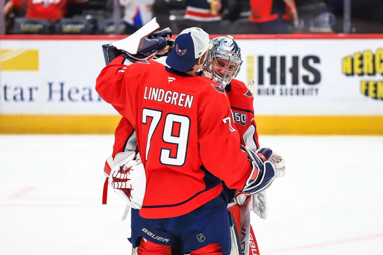 Capitals reportedly hesitant to upset locker room by signing one goaltender to extension before the other