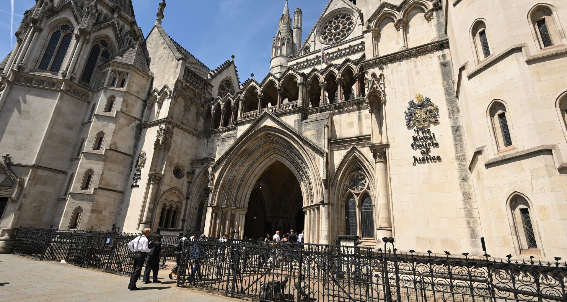 British court dismisses Bahrain’s bid to block activists’ spyware lawsuit | Courts News