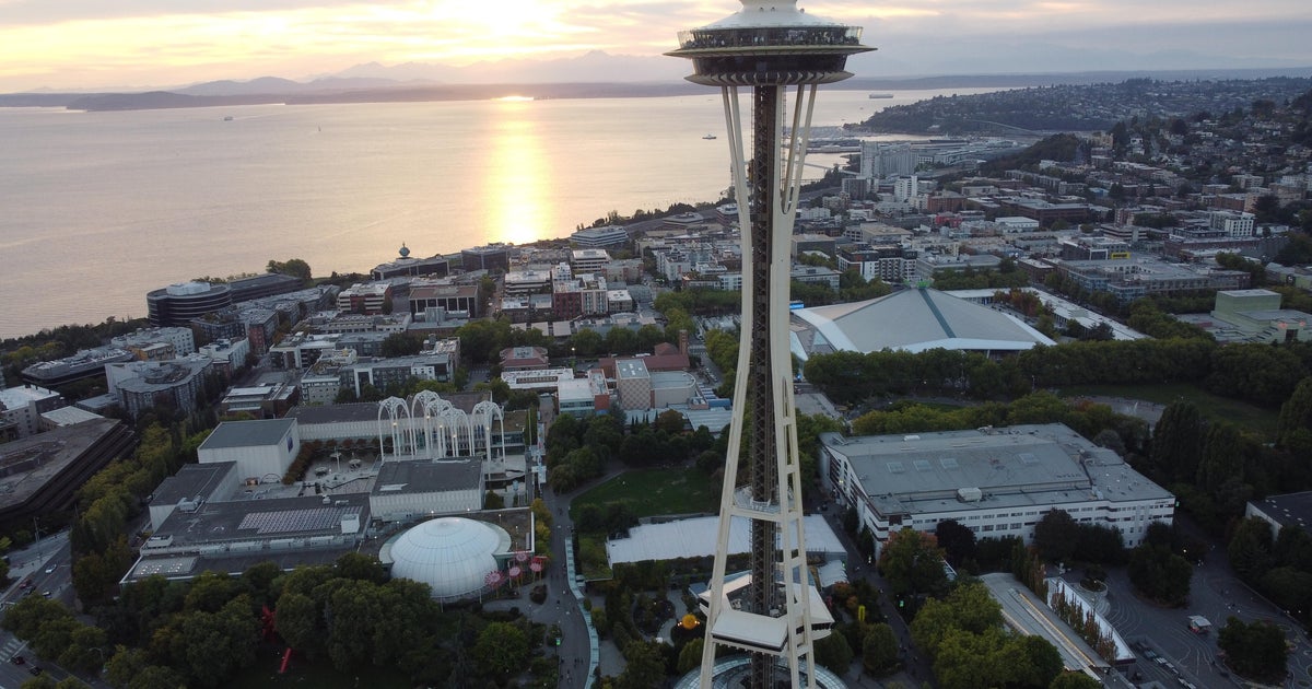 2 killed in shooting near Seattle's Space Needle, fire department says