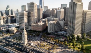 AI is powering an economy in which many Americans are falling behind