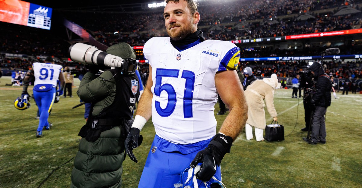 Detroit Lions signing LB Troy Reeder prior to training camp