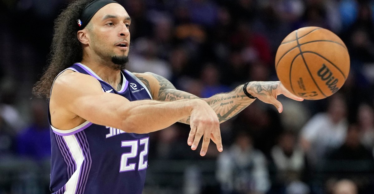 What can the Hawks expect from Devin Carter?
