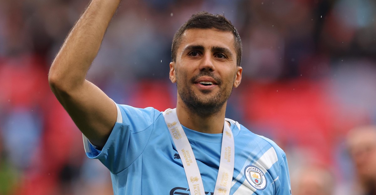 Real Madrid make first approach to Manchester City for Rodri -report