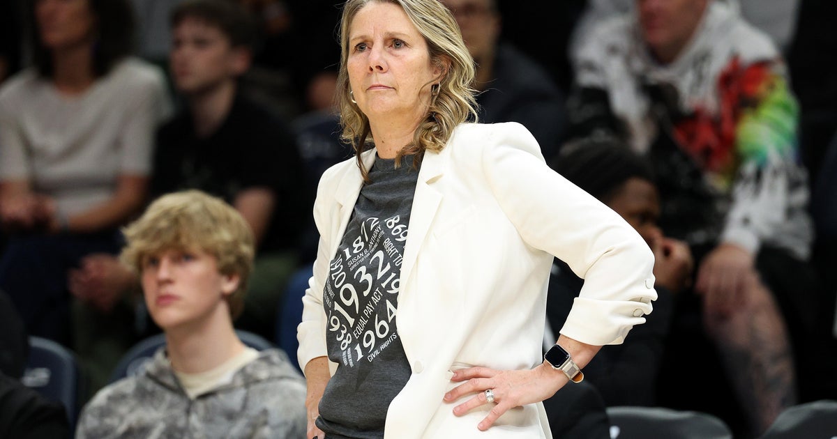 Lynx coach Cheryl Reeve 1 win away from claiming WNBA regular-season record; calls chase "a distraction"