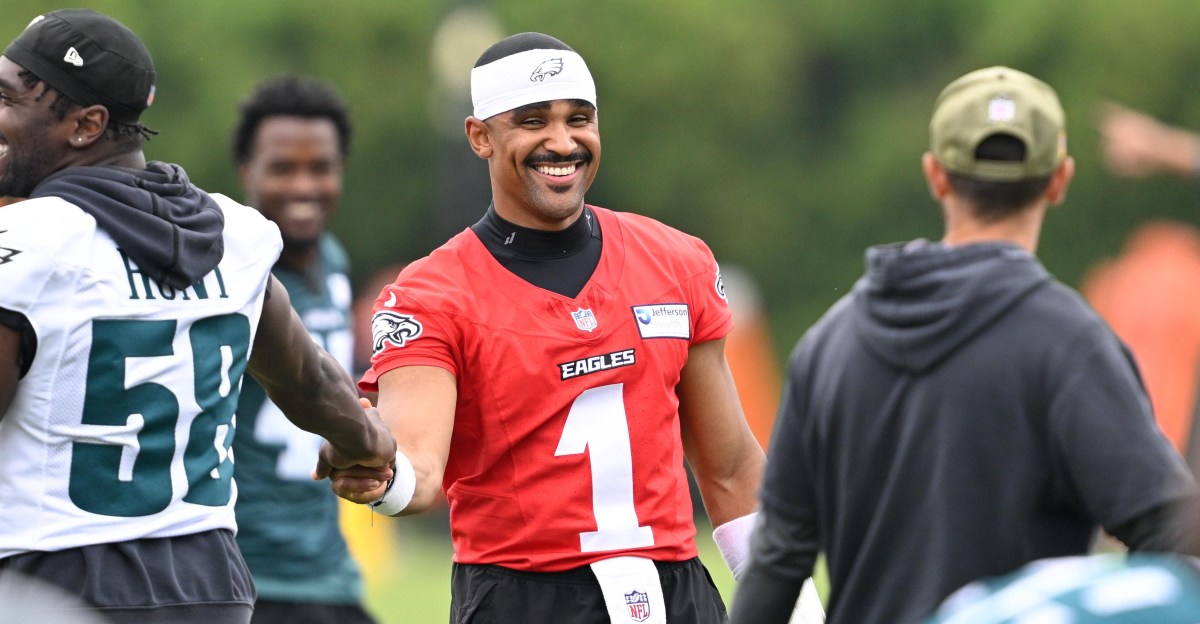 Jalen Hurts leads Eagles teammates in offseason training and bonding trip