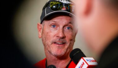 NBA and Portland fans could learn about Tom Dundon from Hurricanes media and fans