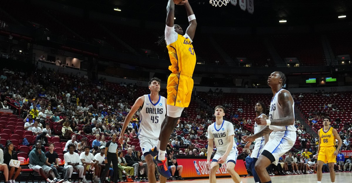 Lakers vs Mavericks Final Score: Kaluma dominates in blowout victory