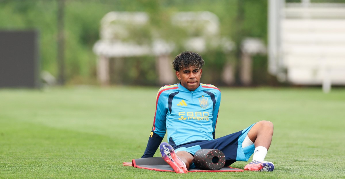 ‘He had a knock’ - Luis de la Fuente offers Lamine Yamal fitness update ahead of World Cup final