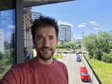 Selfies comparison: Galaxy A37 - 25mm, f/2.2, ISO 40, 1/533s (4000x3000px) - Samsung Galaxy A27 vs. Galaxy A37