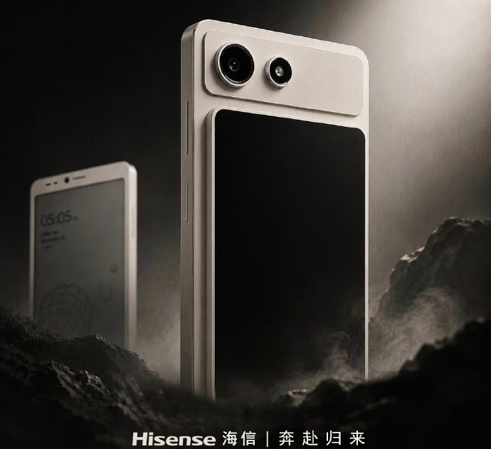 Hisense A10 is an E Ink smartphone with a detachable LCD screen on the back