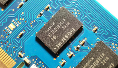 Micron, SK Hynix stocks sink as AI chip sell-off deepens