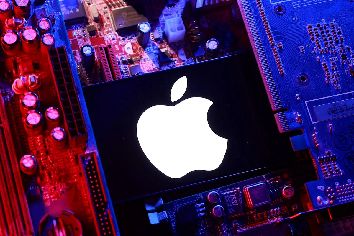 Apple is growing without the AI spending spree engulfing Big Tech: Chart of the Day