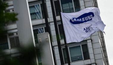 Samsung and AI chip stocks fall after 19-fold rise in profit fails to impress investors