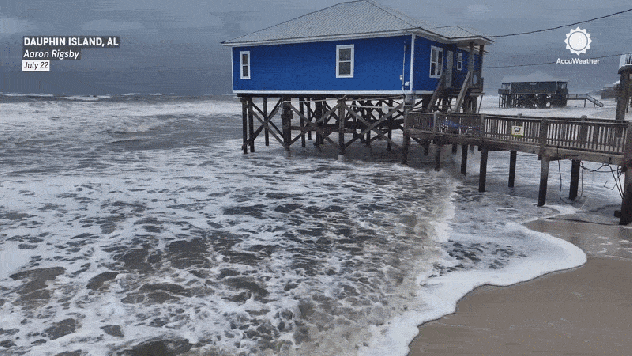 Storm surge and flooding impacts from Tropical Storm Bertha in Dauphin Island, Alabama, on July 22, 2026. (Image: Aaron Rigsgy)