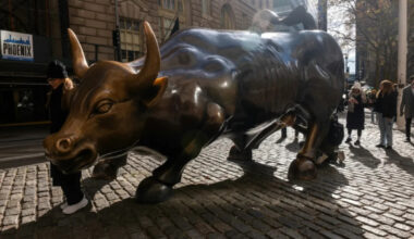 Stock markets rally on tech rebound