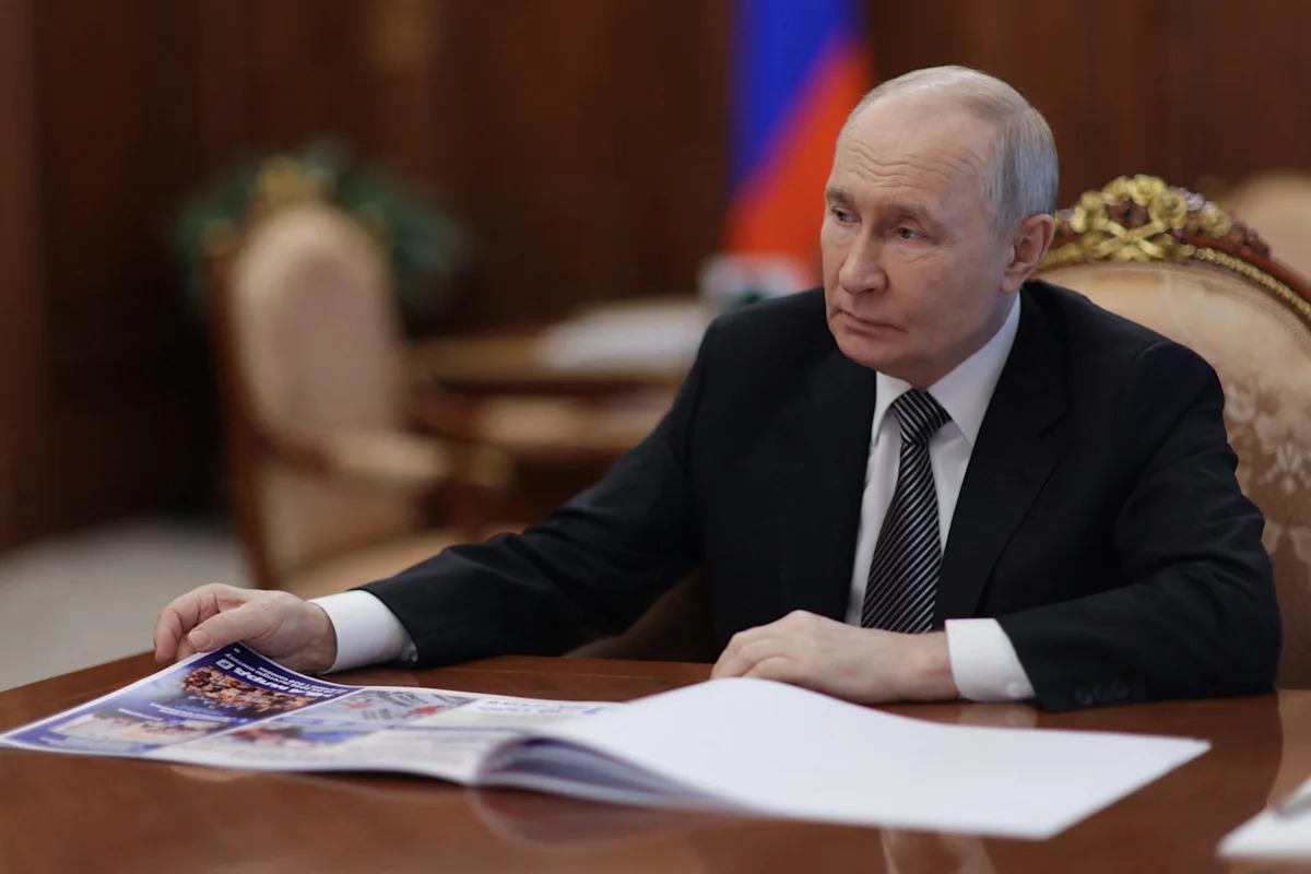 Russia’s economy is ‘sputtering,’ and Putin’s wartime spending model has pushed the country to an ‘economic, political, and military abyss’