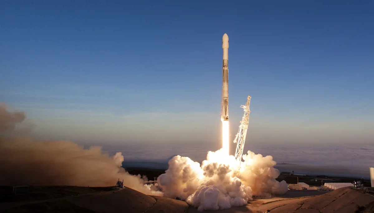 A Dead SpaceX Rocket Is About to Slam Into the Moon at 5,400 MPH
