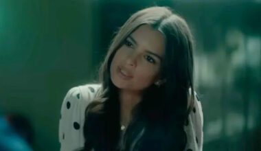 Gone Girl’s Emily Ratajkowski Turns Viral Sex Life Essay Into a 7-Figure Book Deal