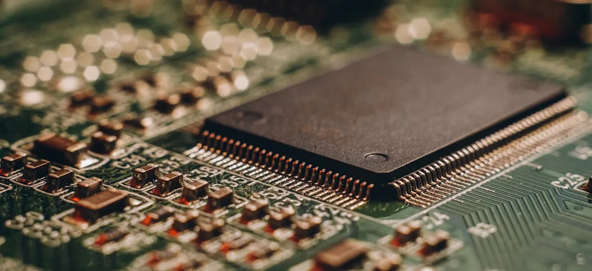 Broadcom vs. Marvell: A Valuation Showdown for the Custom AI Chip Trade
