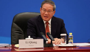 China's premier urges 'objective' understanding of the economy