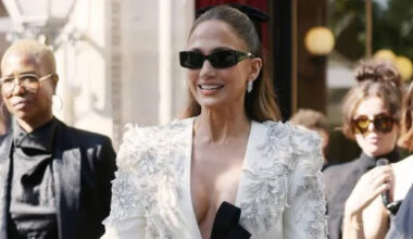 Jennifer Lopez’s Fringe Zuhair Murad Micro Miniskirt Has High Slits to PFW