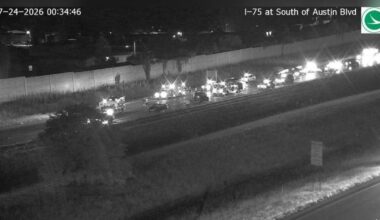 All lanes closed due crash on I-75 SB near Austin Blvd.