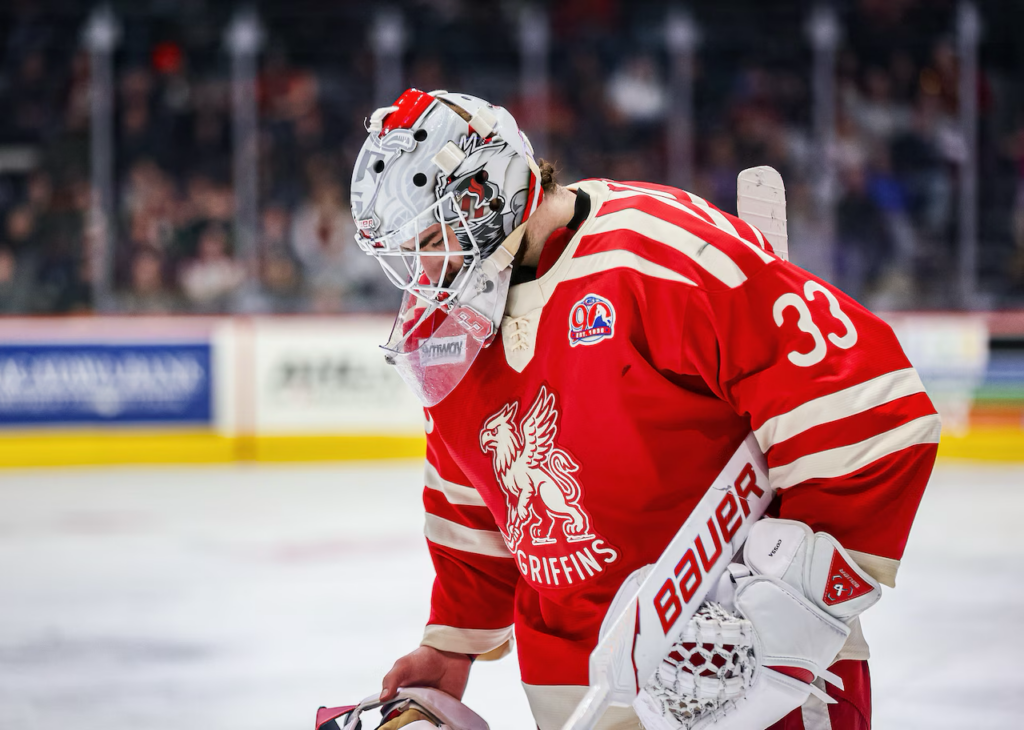 Mammoth Signing Sebastian Cossa – Pro Hockey Rumors