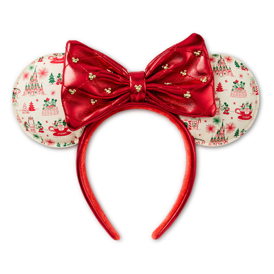 In addition to releasing the trailer today, Hallmark also published coming-soon merchandise related to the movie on its website. This includes branded Vera Bradley accessories, pajamas, a Spirit Jersey, Loungeflys, and more.