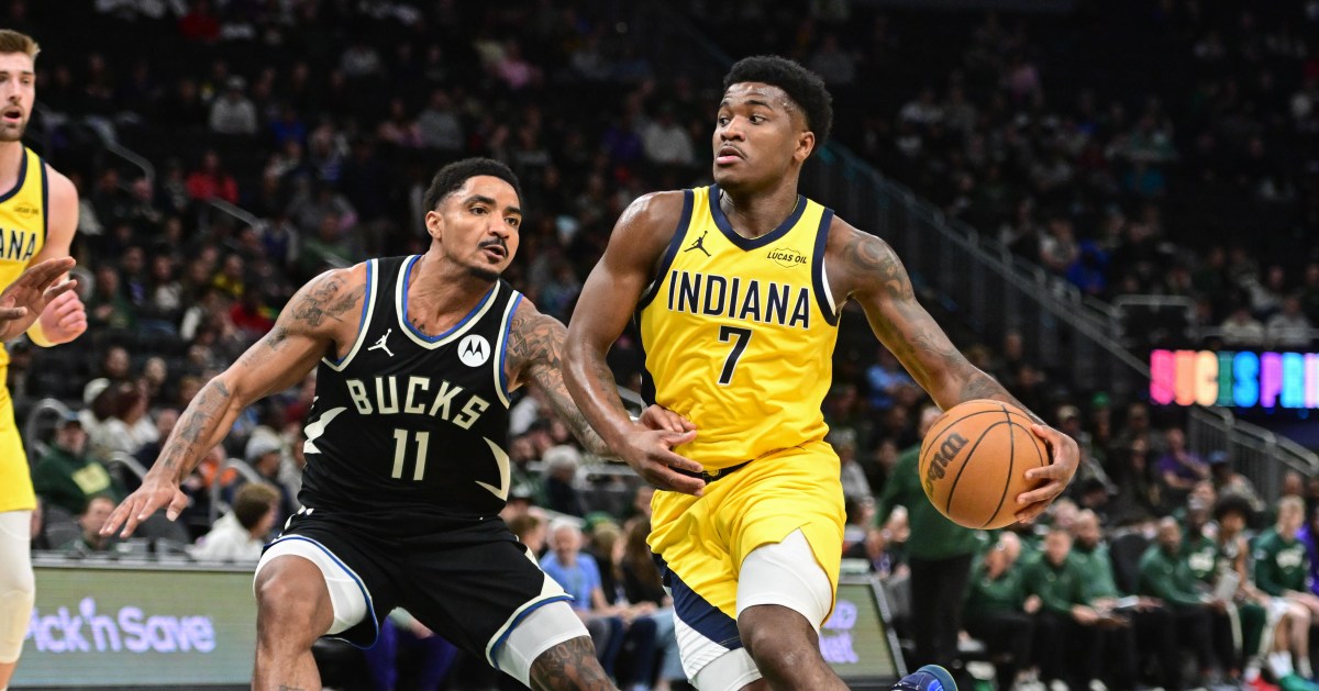 Bucks Free Agency: Kam Jones comes to Milwaukee on a two-way contract