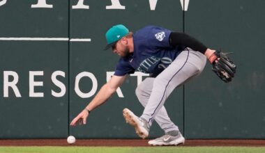 Mary Oliver recaps a 7-1 Mariners loss to the Rangers