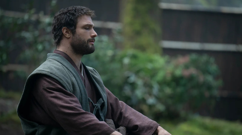 Cosmo Jarvis meditates as John Blackthorne in Shōgun