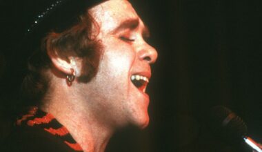 4 Feel-Good Pop Songs From the 70s That Everybody Knows