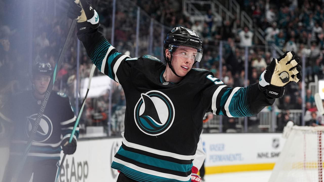Sharks re-sign forward Collin Graf to a three-year contract