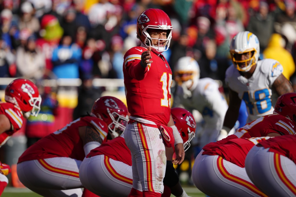 Kansas City Chiefs quarterback Patrick Mahomes directs his team.
