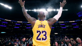 What's LeBron James' Lakers legacy? His jersey should go in the rafters, but he didn't do enough for a statue