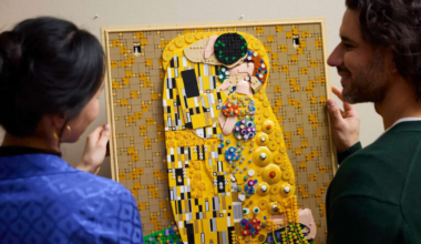LEGO Reimagines Gustav Klimt’s The Kiss as a Stunning 4,000-Piece 3D Art Set