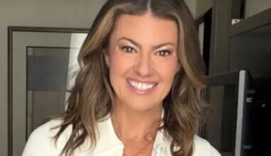 CBS Sports star Amanda Balionis turns heads in stunning outfit on live TV as fans call her 'dream girl' at golf