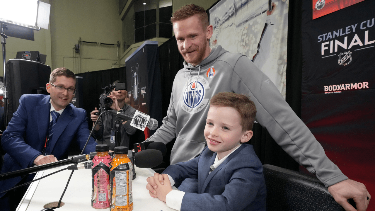 Perry extra motivated by son, 'stoked' to make another run with Kings