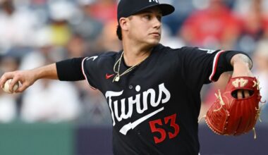 Minnesota Twins scratch Mike Paredes minutes before start