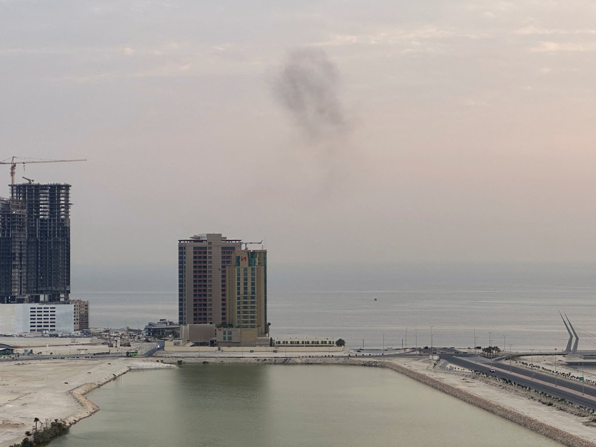 US bombs Iran again, Tehran strikes Gulf, tankers: What’s the latest? | US-Israel war on Iran News - United States News Beep | NewsBeep.com