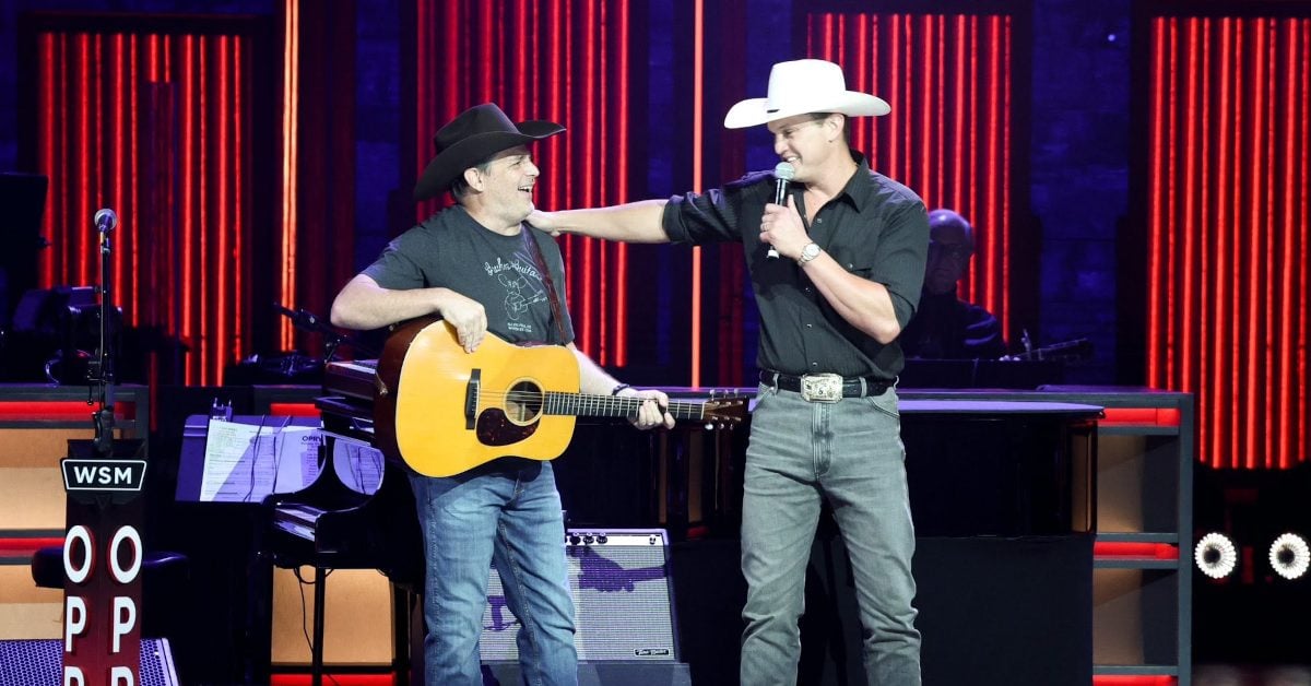 Rhett Akins Invited to Become New Member of the Grand Ole Opry